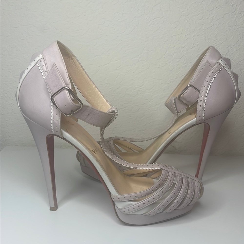 Authentic Christian Louboutin Pale Blush Ronette 160 leather T-strap pumps 38.5
